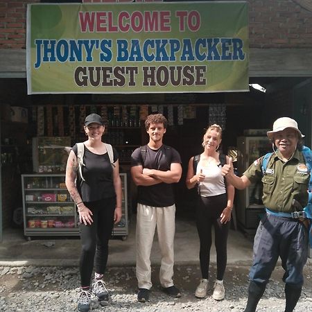 Jhony'S Backpacker-Guest House Only Stay Here Book Treking With Us Bukit Lawang Bagian luar foto