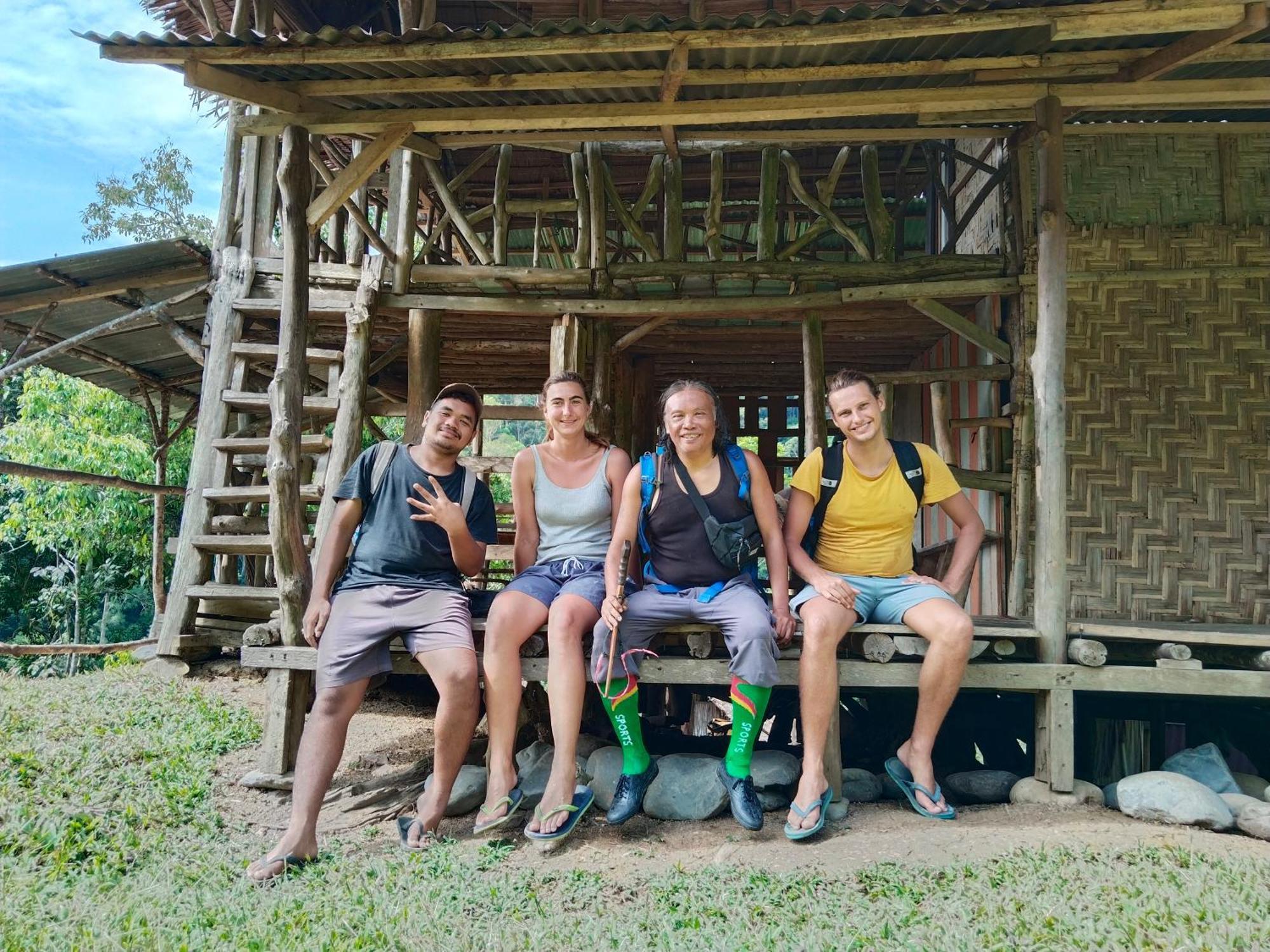 Jhony'S Backpacker-Guest House Only Stay Here Book Treking With Us Bukit Lawang Bagian luar foto