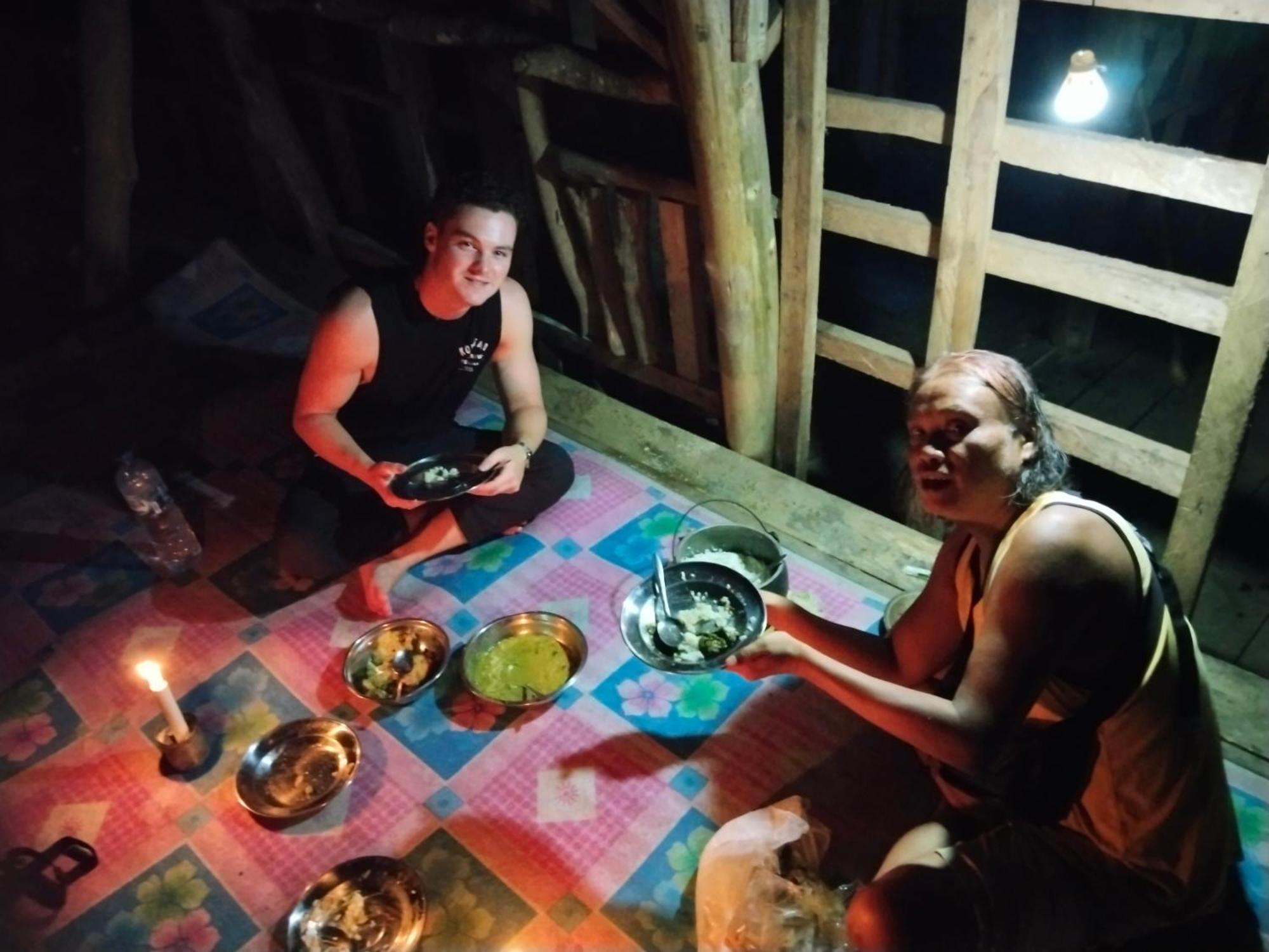 Jhony'S Backpacker-Guest House Only Stay Here Book Treking With Us Bukit Lawang Bagian luar foto