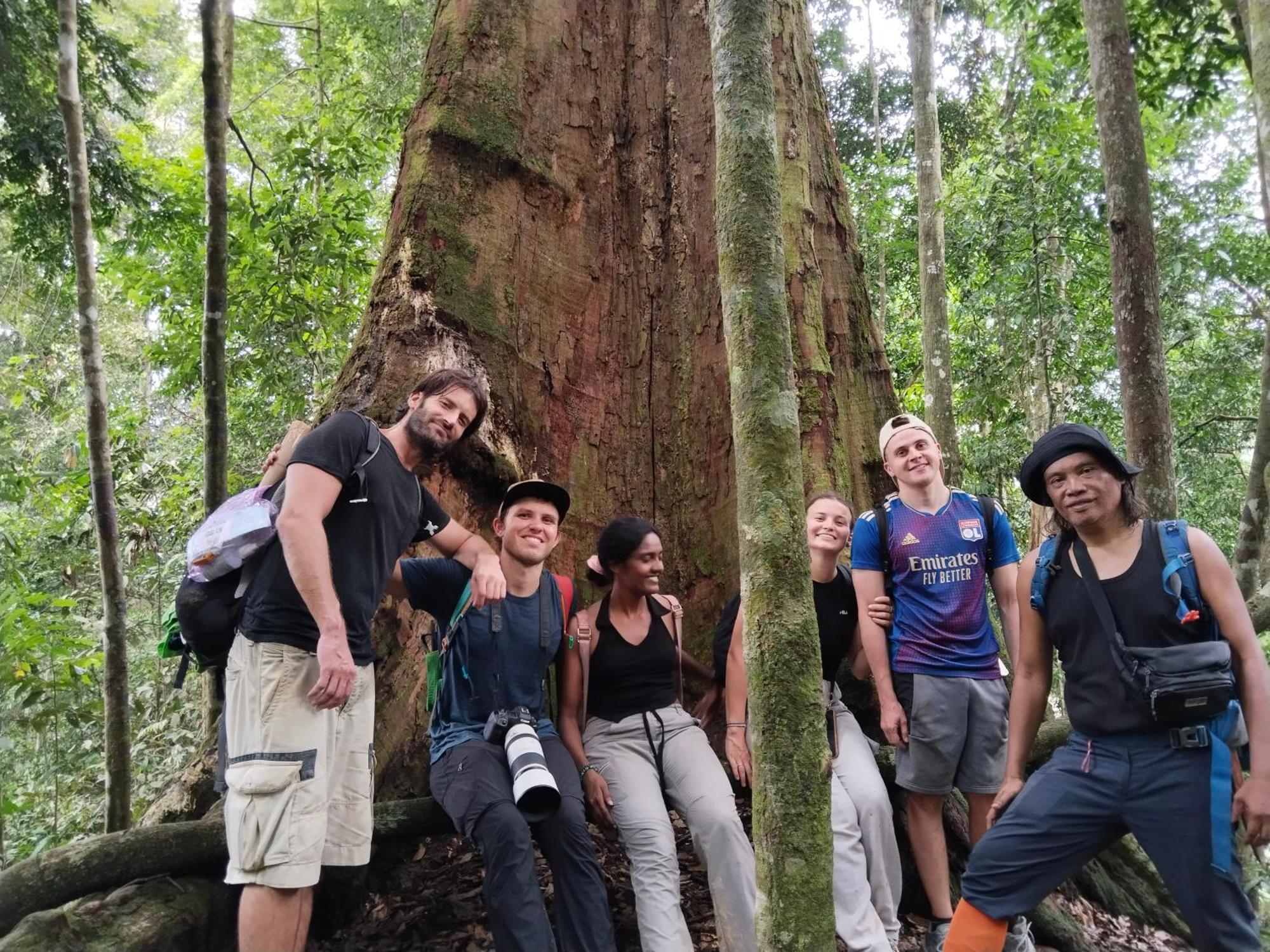 Jhony'S Backpacker-Guest House Only Stay Here Book Treking With Us Bukit Lawang Bagian luar foto